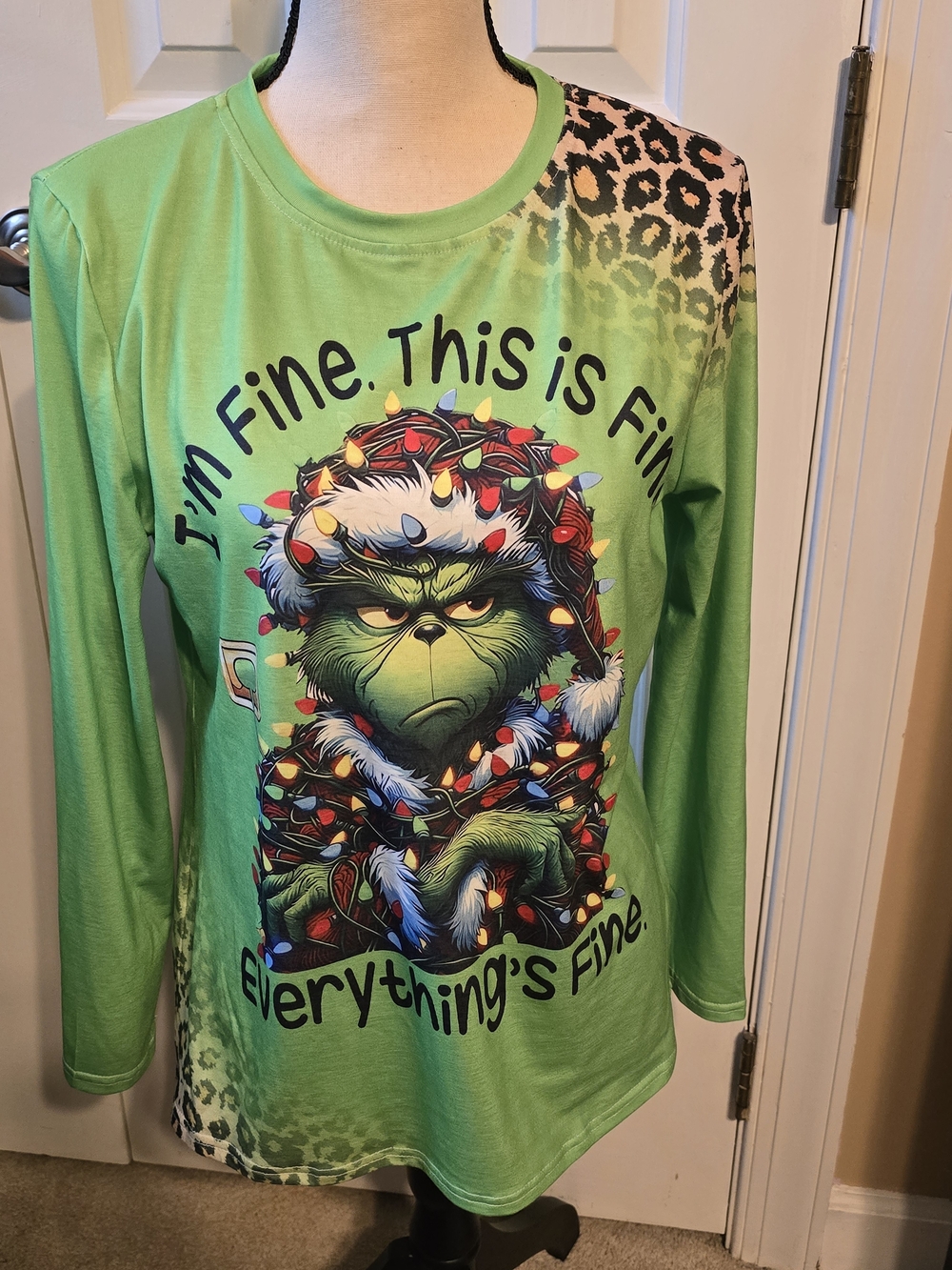 SHEIN Green Grinch Graphic Long Sleeve Tee